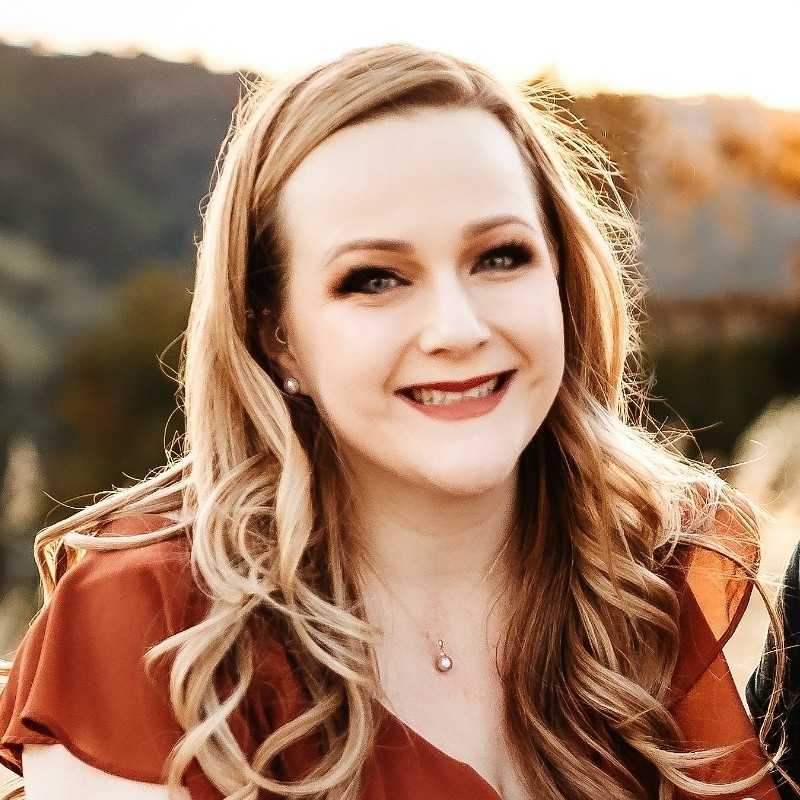 Rachael Sass Headshot